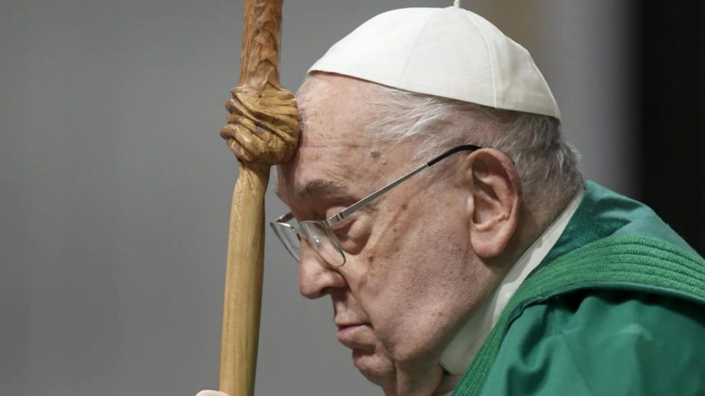 Papa Francesco ancora in ospedale