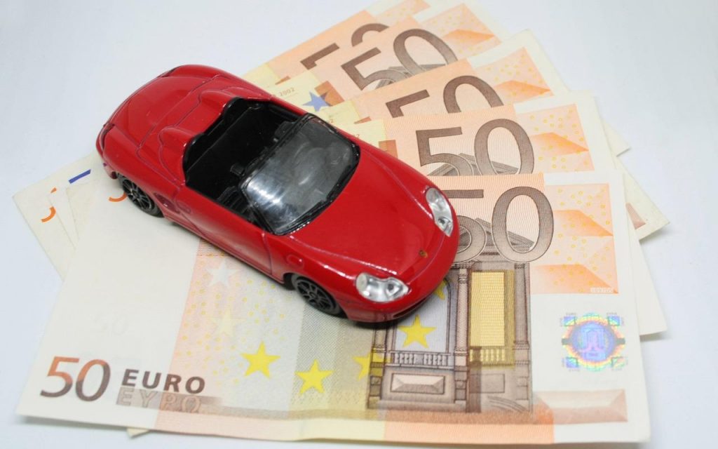 come fare a risparmiare sull'RC AUTO