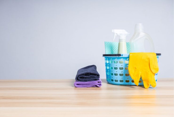 Come pulire con il coperchio delle pentole 