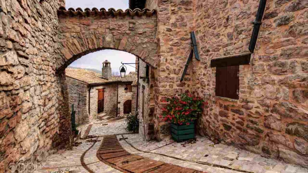 Il borgo più romantico d'Italia - Adginforma.it