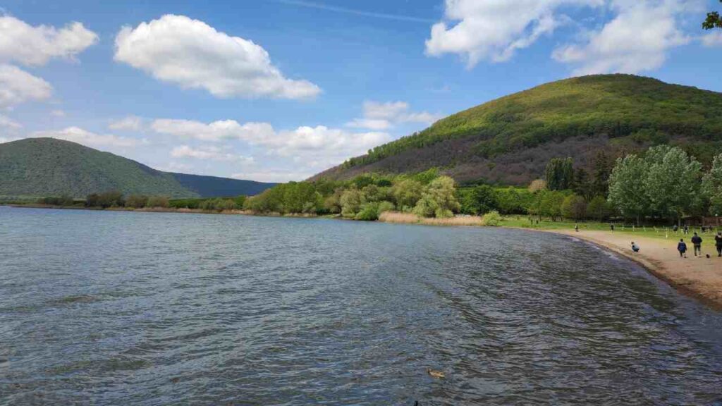 Il lago della leggenda - Adginforma.it