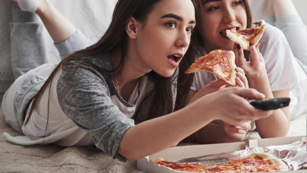 Pizza davanti alla TV - Adginforma.it