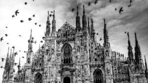 Tragedia al Duomo di Milano, suicida un 35enne - adginforma.it - 20250511