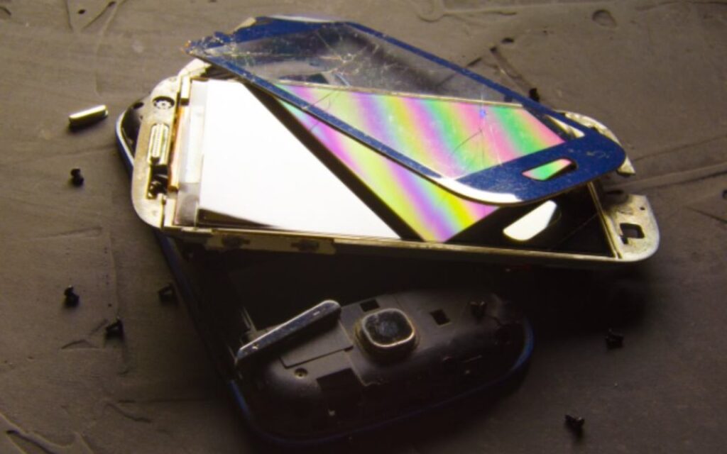 cellulari inutilizzabili entro giugno