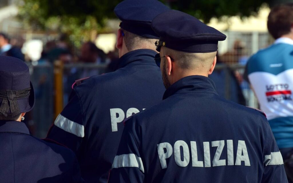 documento per evitare le multe -fonte-Pixabay-Ulleo-Adginforma.it