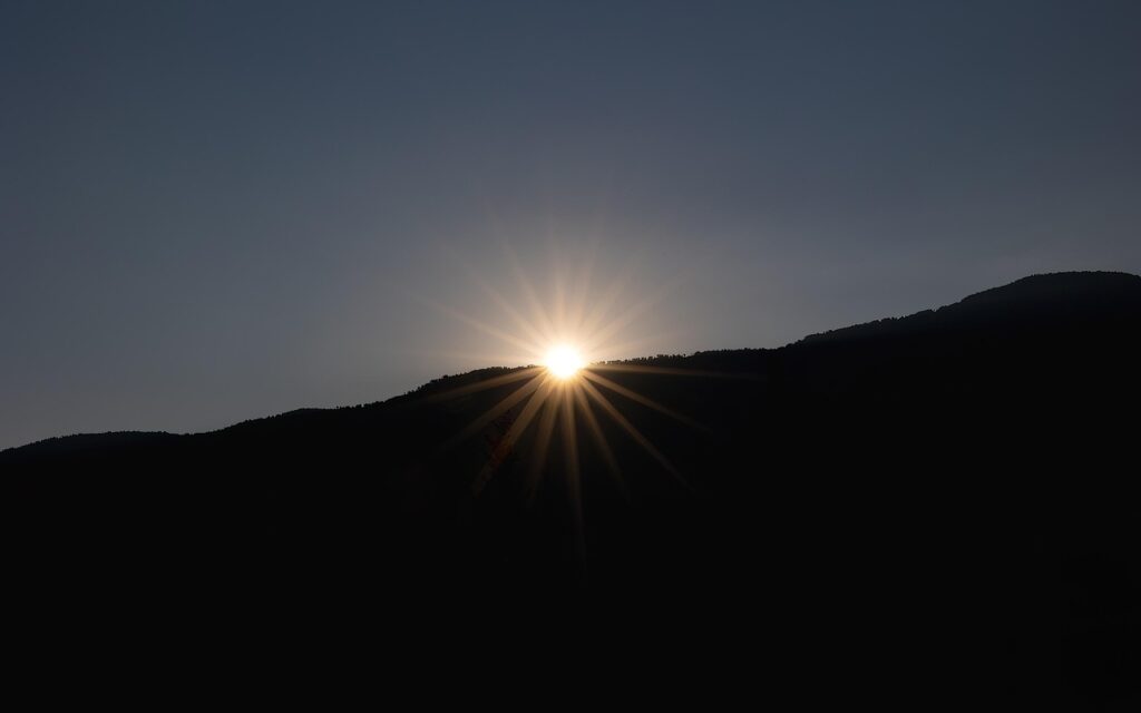 borgo senza sole in Italia
