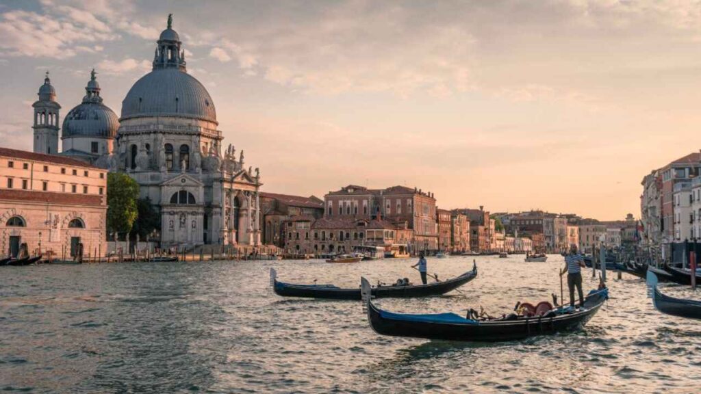 La cittadina sull'acqua non è solo Venezia