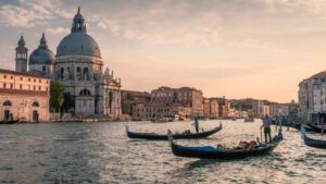 La cittadina sull'acqua non è solo Venezia