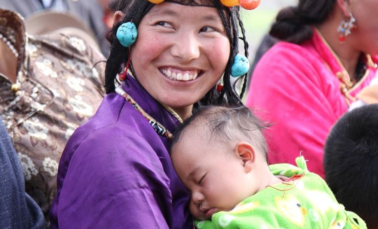 Madre tibetana - Adginforma.it
