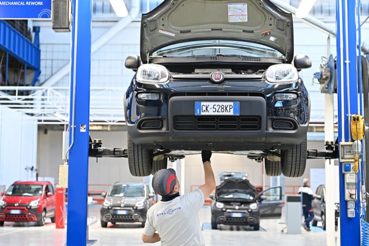 Fabbrica Fiat - fonte_Ansa - adginforma.it