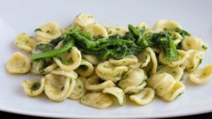 Orecchiette con le cime di rapa - Adginforma.it